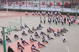 终于用明白了！乌度卡发布会两次被杜兰特征服，亲承放权关键球！